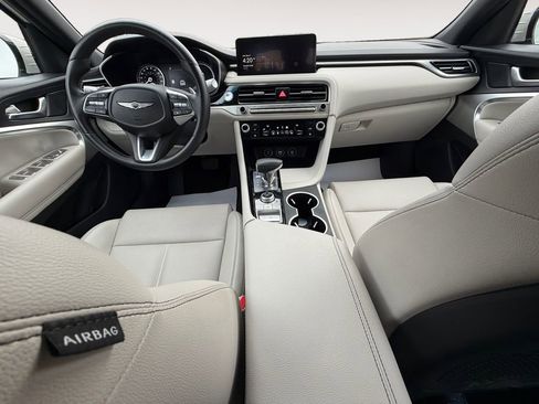 Used 2025 Genesis G70 2.5T image 18