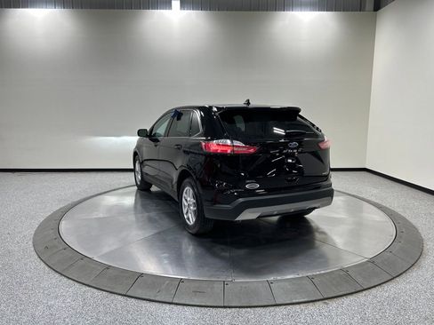 Certified 2024 Ford Edge SEL w/ Convenience Package AWD/4WD image 8