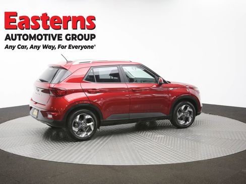 Used 2024 Hyundai Venue Limited FWD image 42
