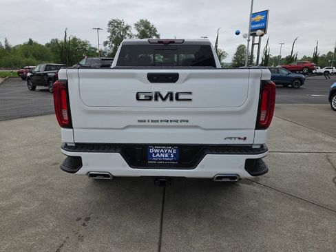 Used 2023 GMC Sierra 1500 AT4 w/ Technology Package AWD/4WD image 5