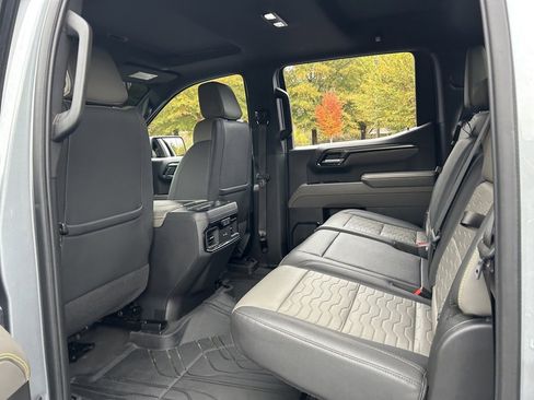 Used 2023 Chevrolet Silverado 1500 ZR2 w/ Technology Package image 49