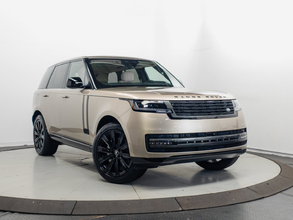 Used 2025 Land Rover Range Rover SE AWD/4WD image 1