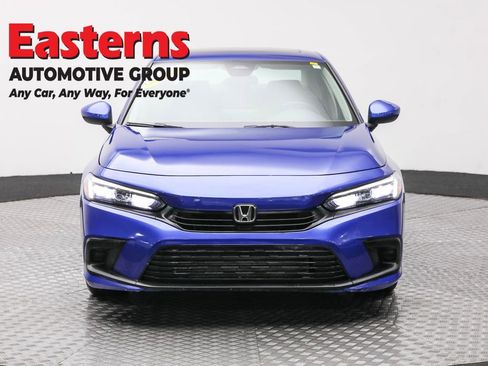 Used 2022 Honda Civic EX image 2