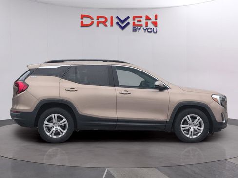 Used 2018 GMC Terrain SLE w/ Driver Convenience Package image 6