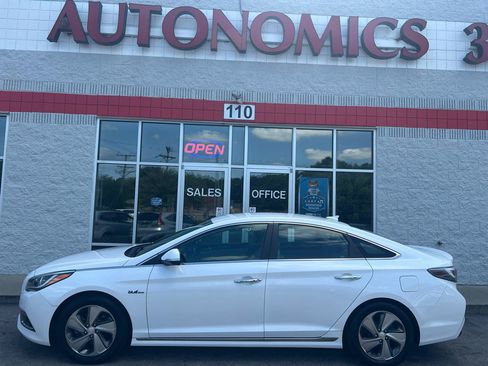 Used 2017 Hyundai Sonata Limited FWD image 3