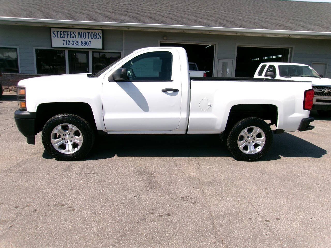 Used 2015 Chevrolet Silverado 1500 W/T w/ Trailering Package AWD/4WD image 1