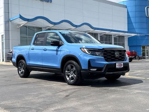 Certified 2024 Honda Ridgeline TrailSport image 3