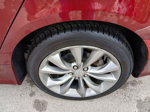 Used 2015 Chrysler 200 S image 18