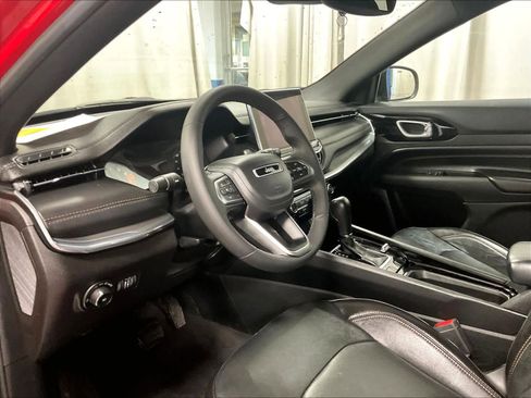 Used 2023 Jeep Compass Limited image 8