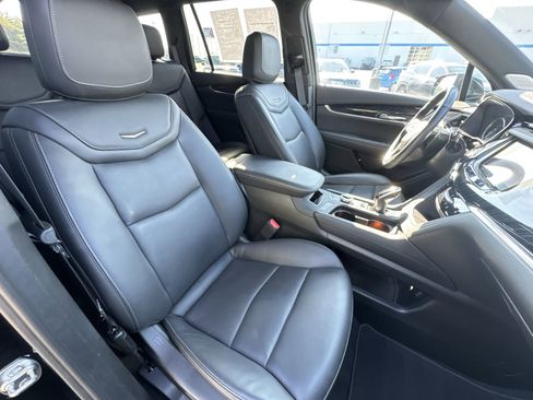 Certified 2025 Cadillac XT6 Premium Luxury image 27