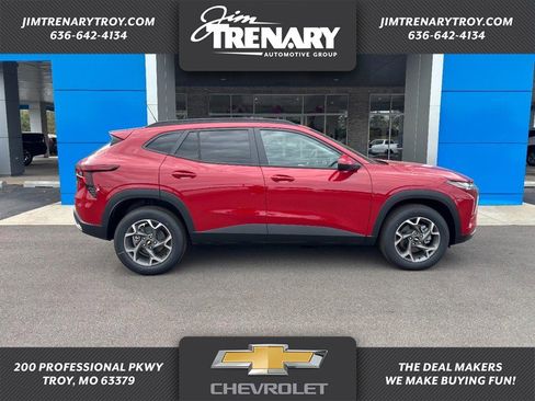 New 2026 Chevrolet Trax LT w/ Driver Confidence Package image 1