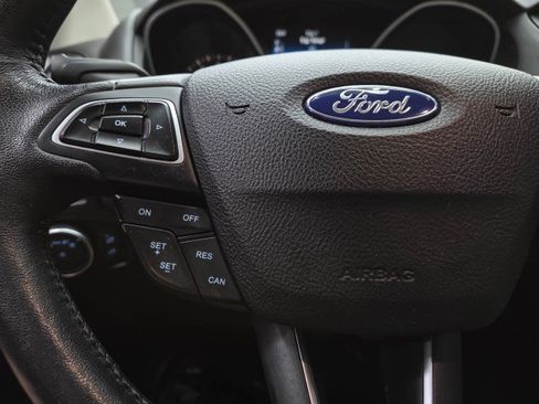 Used 2018 Ford Focus Titanium FWD image 23