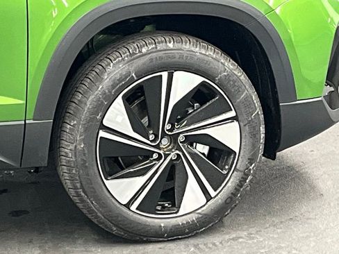 New 2026 Volkswagen Taos SE AWD/4WD image 38