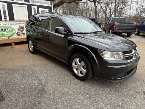 Used 2013 Dodge Journey SE image 3