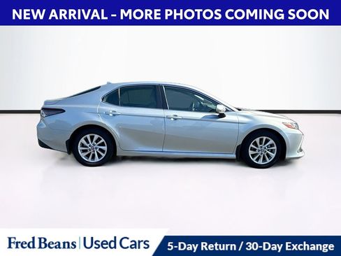 Used 2023 Toyota Camry LE FWD image 9