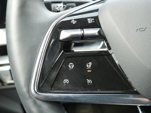 Used 2024 Cadillac Lyriq Luxury AWD/4WD image 25