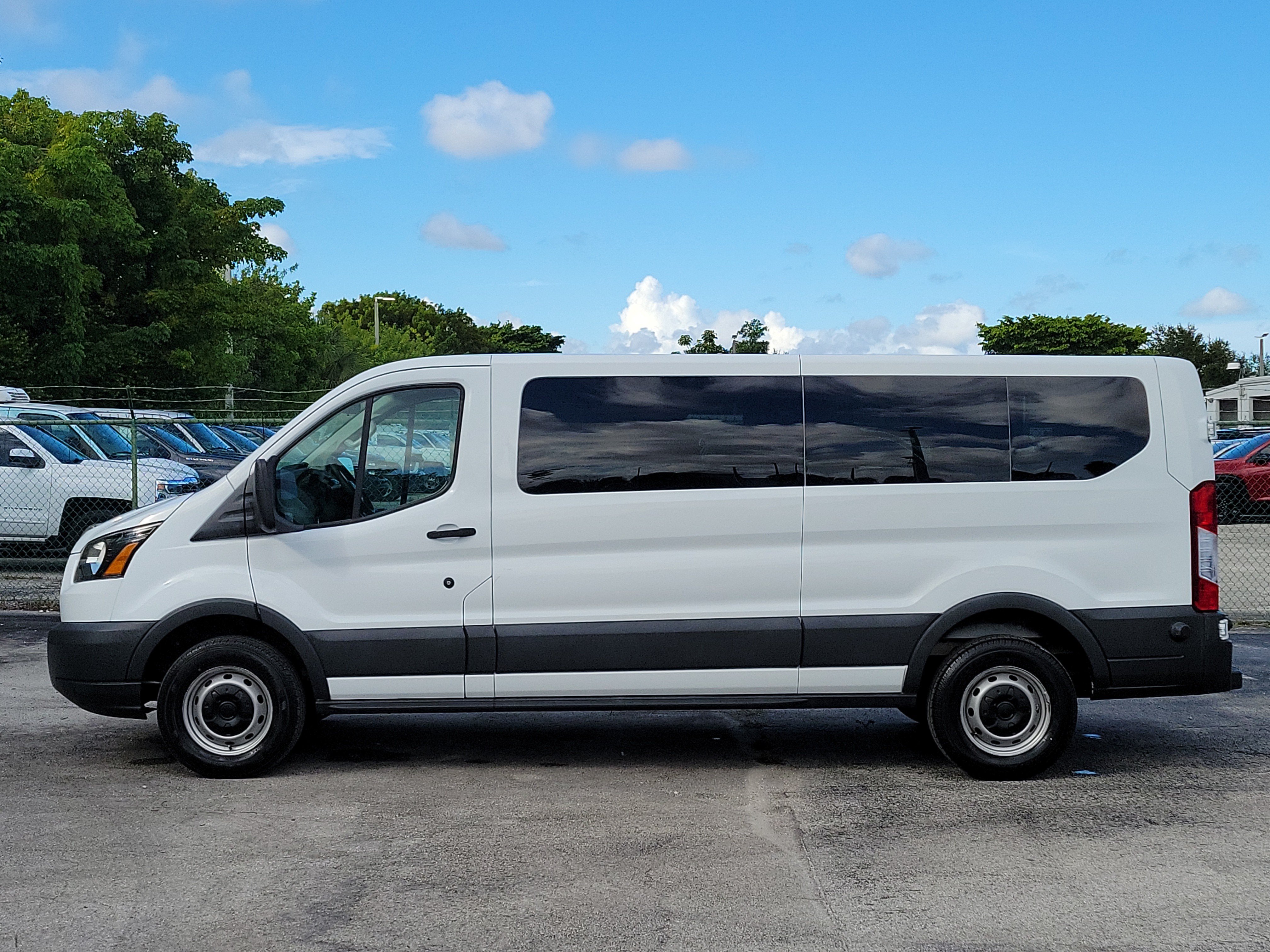 Used 2018 Ford Transit 350 XL RWD image 6