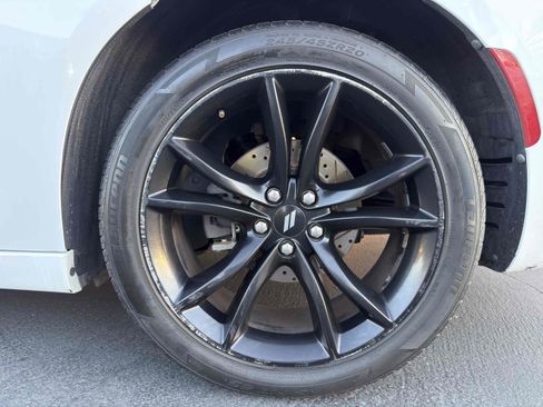 Used 2018 Dodge Charger SXT w/ Blacktop Package image 15