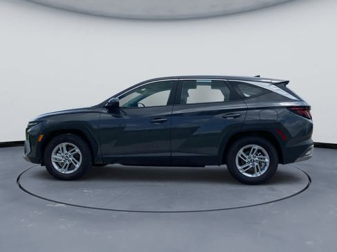 Used 2026 Hyundai Tucson SE FWD image 3