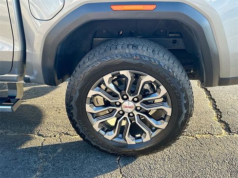 Used 2025 GMC Canyon Denali image 24