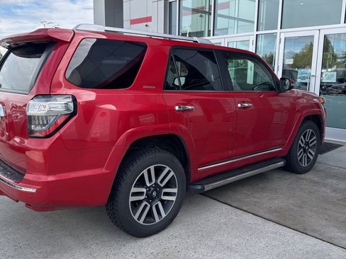 Used 2018 Toyota 4Runner Limited w/ Four Season Floor Mat Package image 3