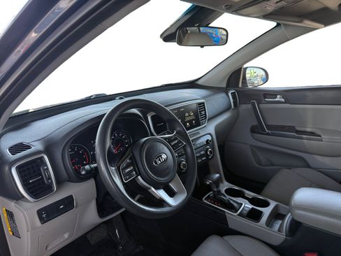 Used 2022 Kia Sportage LX FWD image 9