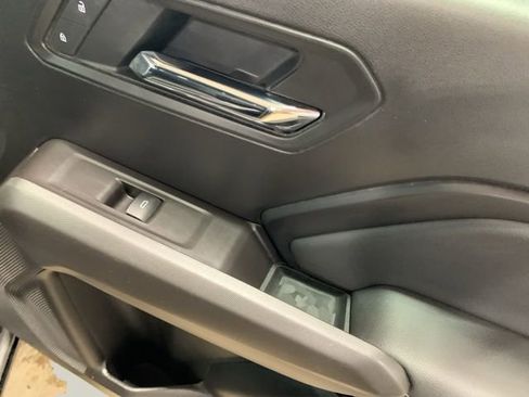 Used 2025 GMC Canyon Elevation image 21