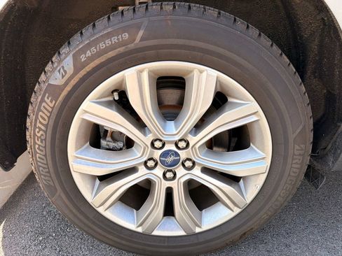 Used 2022 Ford Edge Titanium AWD/4WD image 32