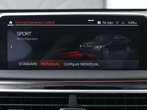 Used 2022 BMW 740i w/ M Sport Package RWD image 44