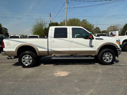 Used 2014 Ford F250 Lariat w/ Chrome Package image 3