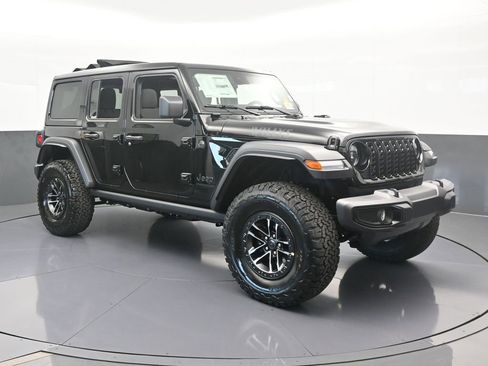 New 2025 Jeep Wrangler Willys image 8