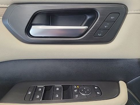 New 2025 Nissan Armada Platinum Reserve image 29