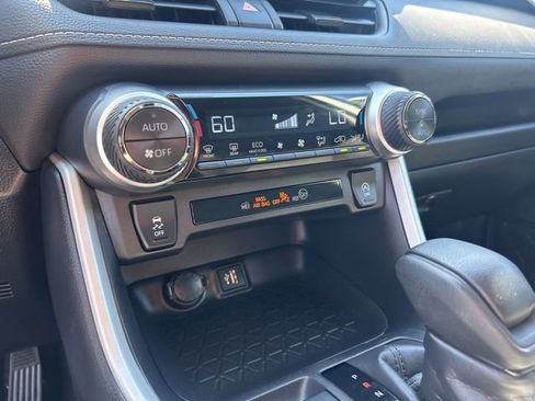 Used 2024 Toyota RAV4 XLE FWD image 27