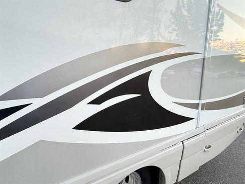 Used 2008 Dodge Sprinter 3500 RWD image 99