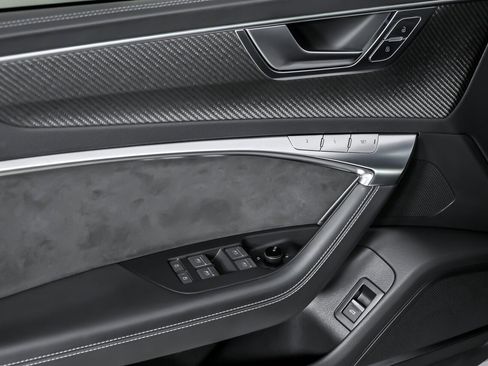 Used 2021 Audi RS 7 Sportback w/ Black Optic Package image 18