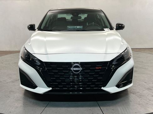 New 2026 Nissan Altima 2.5 SR image 8