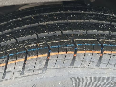 New 2026 Chevrolet Trax RS w/ Sunroof Package image 13