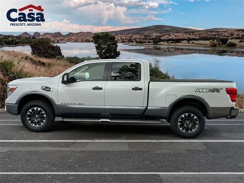 Used 2019 Nissan Titan PRO-4X w/ Pro-4x Convenience Package image 5