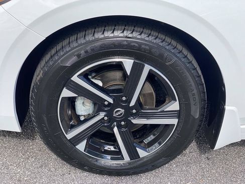 Used 2025 Nissan Sentra SV w/ All-Weather Package FWD image 11