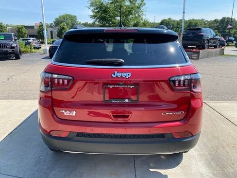 Used 2023 Jeep Compass Limited AWD/4WD image 4