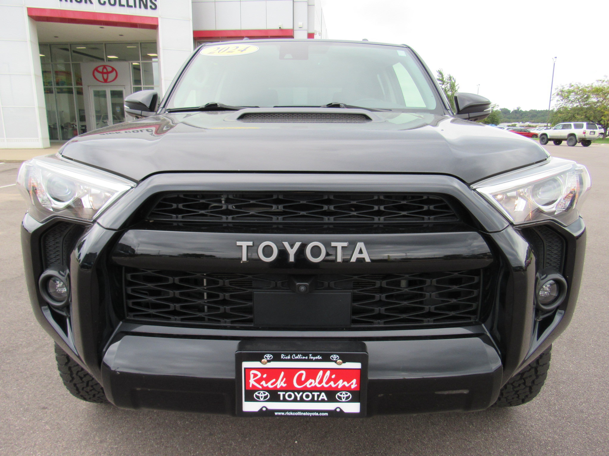 Used 2024 Toyota 4Runner TRD Pro AWD/4WD image 3