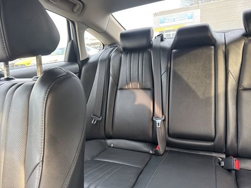 Used 2021 Honda Accord Touring image 11