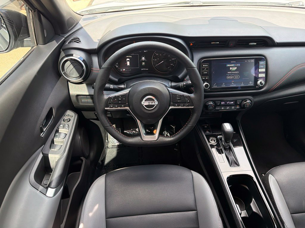 Used 2024 Nissan Kicks SR w/ SR Premium Package FWD image 32