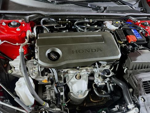 Used 2025 Honda Civic Sport image 31