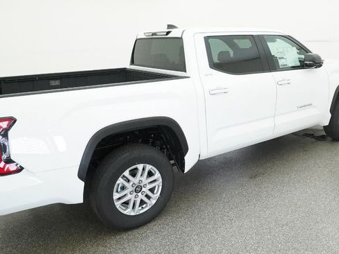New 2026 Toyota Tundra SR5 AWD/4WD image 9