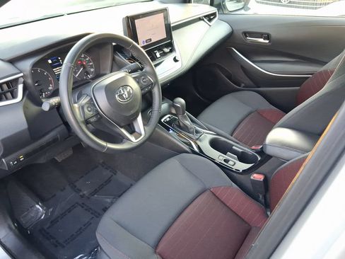Used 2025 Toyota Corolla SE FWD image 13