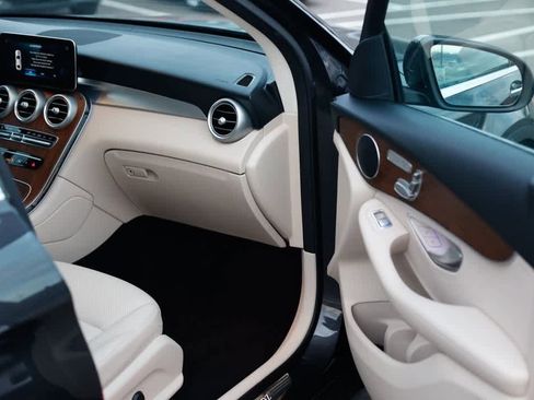 Certified 2022 Mercedes-Benz GLC 300 4MATIC image 20