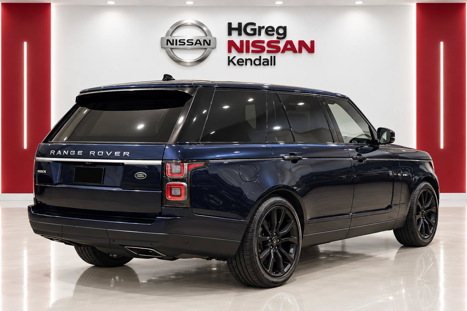 Used 2018 Land Rover Range Rover Supercharged AWD/4WD image 4