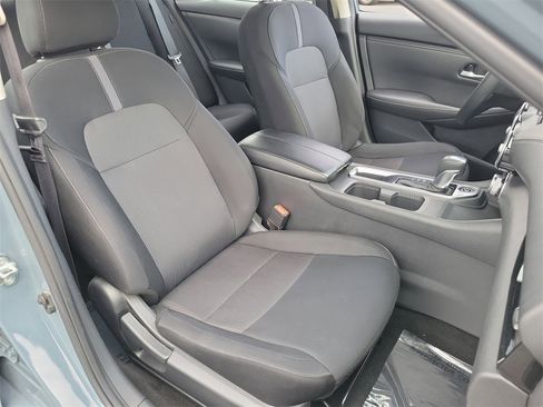 Used 2024 Nissan Sentra SV image 18