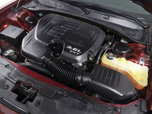 Used 2019 Dodge Charger SXT image 16